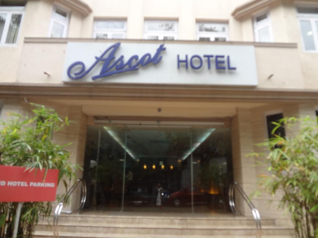 Ascot Hotel Мумбаї Екстер'єр фото